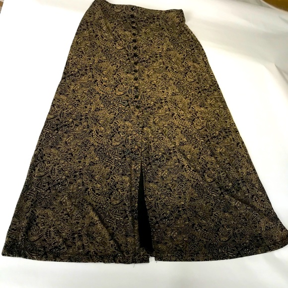 Briggs New York Dresses & Skirts - BRIGGE NEW YORK Long Skirt 90% nylon 10% spandex. Women Size M brown and yellows